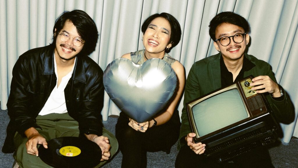 LITTLEFINGERS Snakes and Ladders