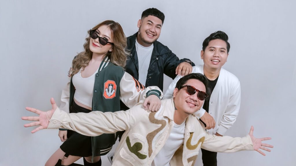 BATAS SENJA tidak banyak banyak