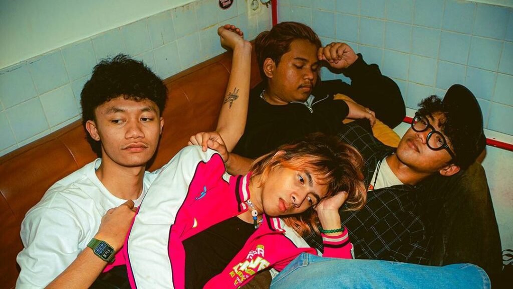 Enitine Shell of a Damned College Kid