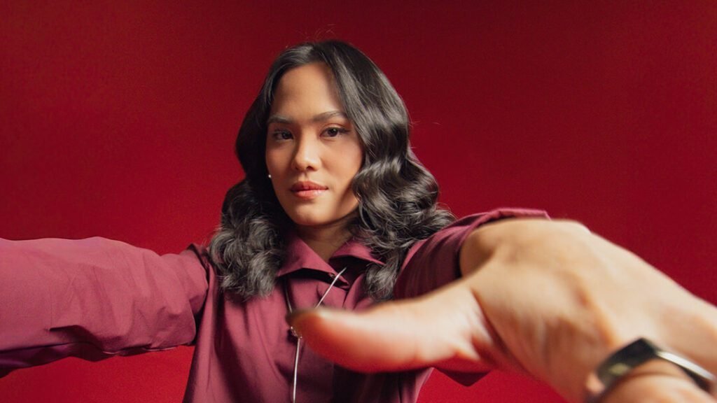 Sheryl Sheinafia lepas kendali