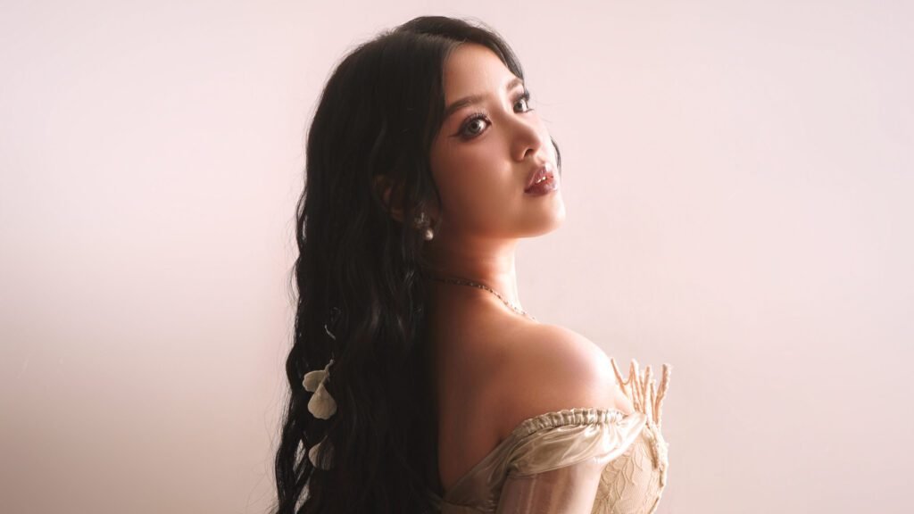 Tiara Andini Edelweiss Dengar