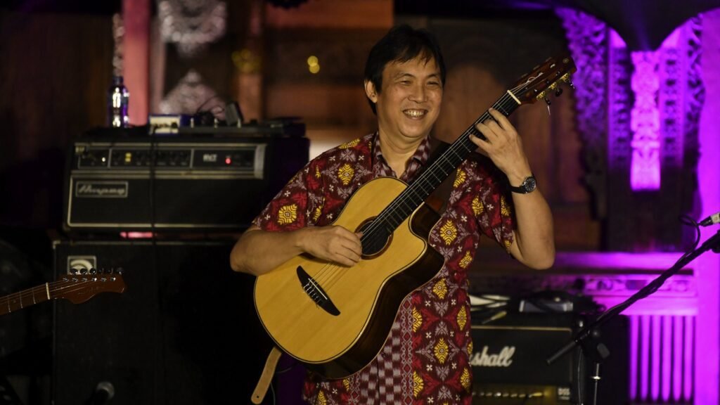 Konser Gitaris untuk Negeri Jubing Kristianto