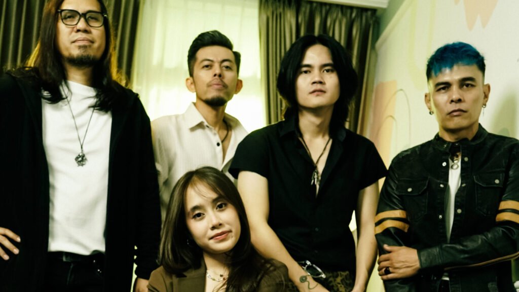 DRIVE feat Mazaiya - Katakanlah pic 1